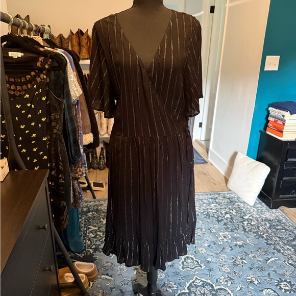 Idyllwind Dresses & Skirts - Idyllwind Black Midi Dress with Silver Stripes